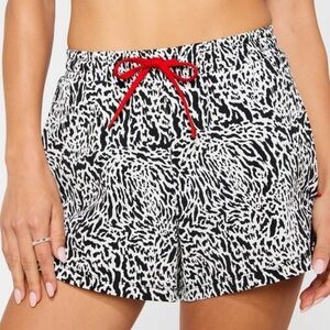 Fabletics Zebra Print All Day Shorts Size Small